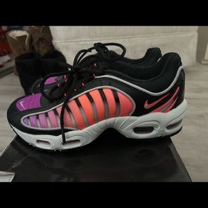 nike air max woman’s 6.5